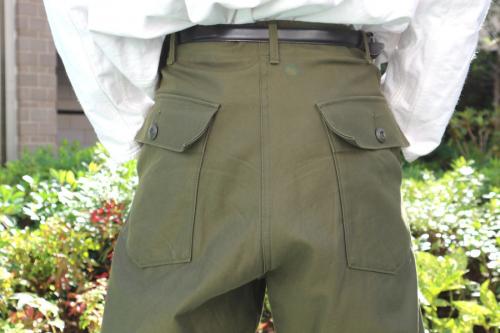 ベイカーパンツのメンズ