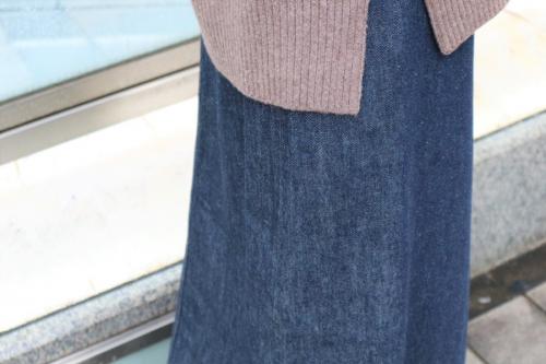 オーラリーのHARD TWIST DENIM SLIT SKIRT