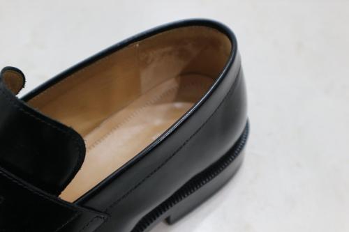 足袋ローファーのタビローファー