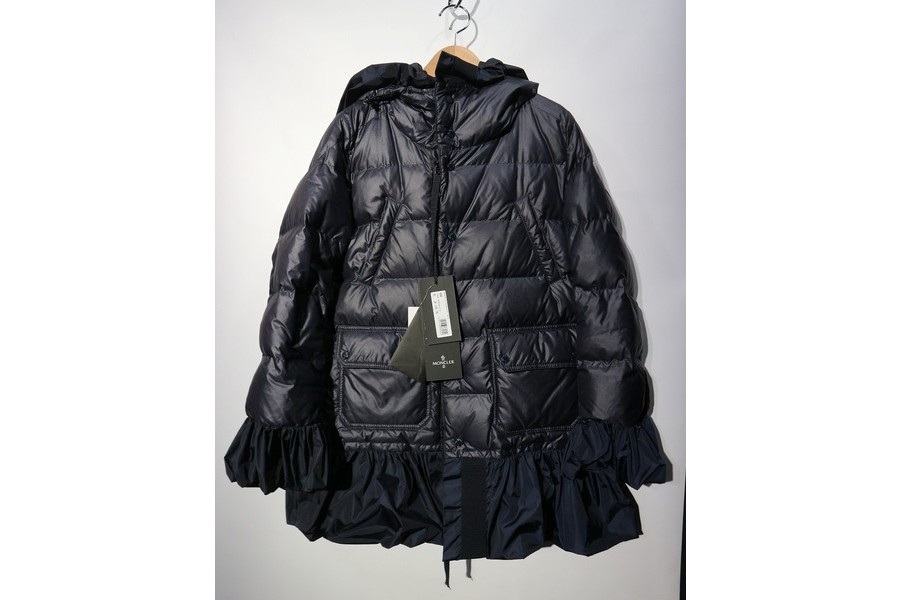 買取強化中！【MONCLER】よりフリルダウンコートのご紹介！！[2019.10.14発行]