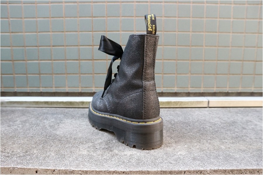 Dr.Martens / ドクターマーチン】グリッター6ホールブーツ入荷 