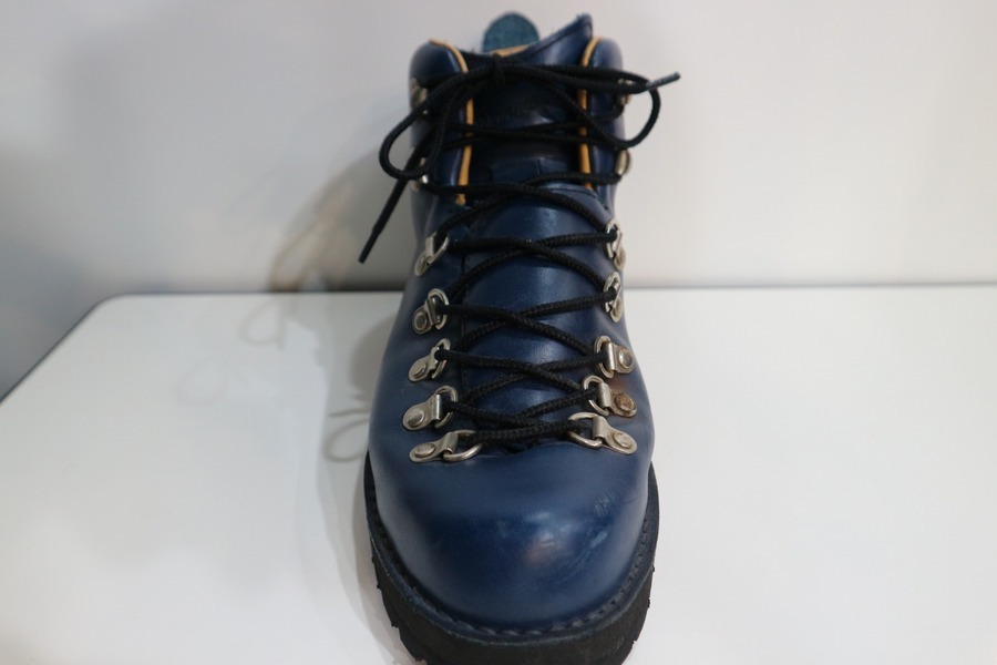 DANNER / ダナーからマウテンライトブーツ限定足入荷です