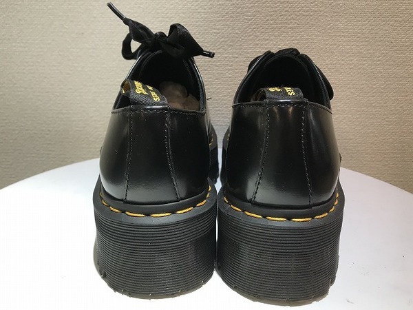 Dr.Martens/ト゛クターマーチン】からQuad Retro Holly 2 Eye Shoe 