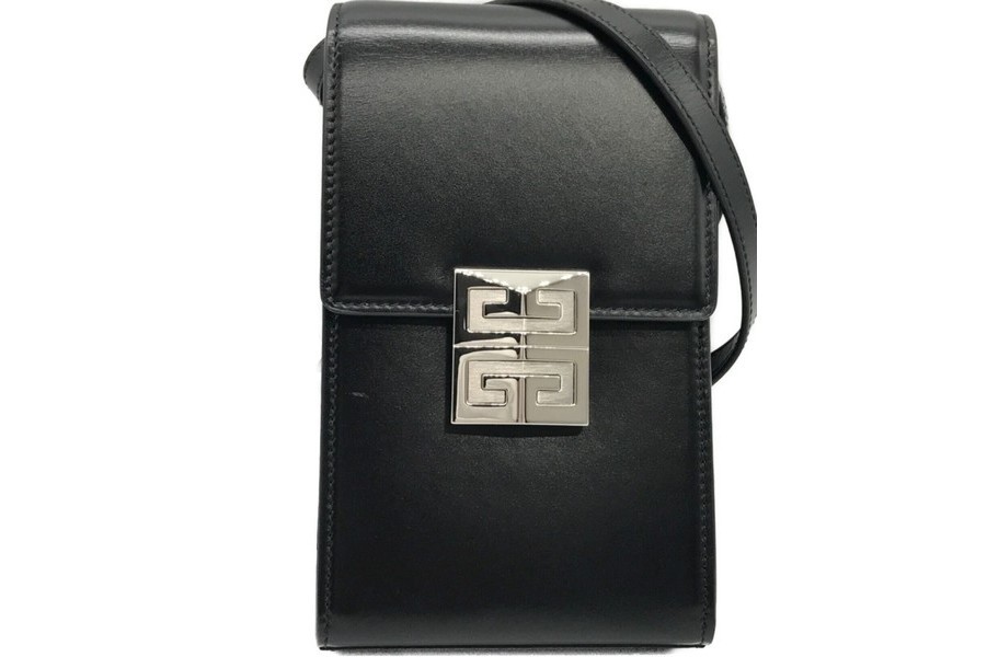 GIVENCHY/ジバンシー】から「ミニ4Gバーティカルショルダー GIVENCHY/ジバンシー】から「ミニ4Gバーティカルショルダー