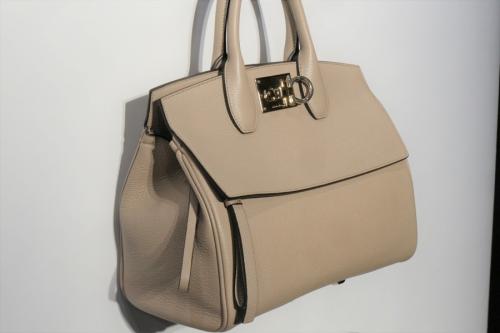 Salvatore Ferragamo/サルヴァトーレ フェラガモ】STUDIO BAG（H159 