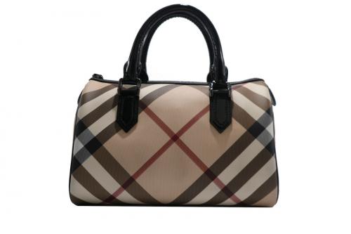 買取20％アップブランド！【BURBERRY/バーバリー】からノバチェック 