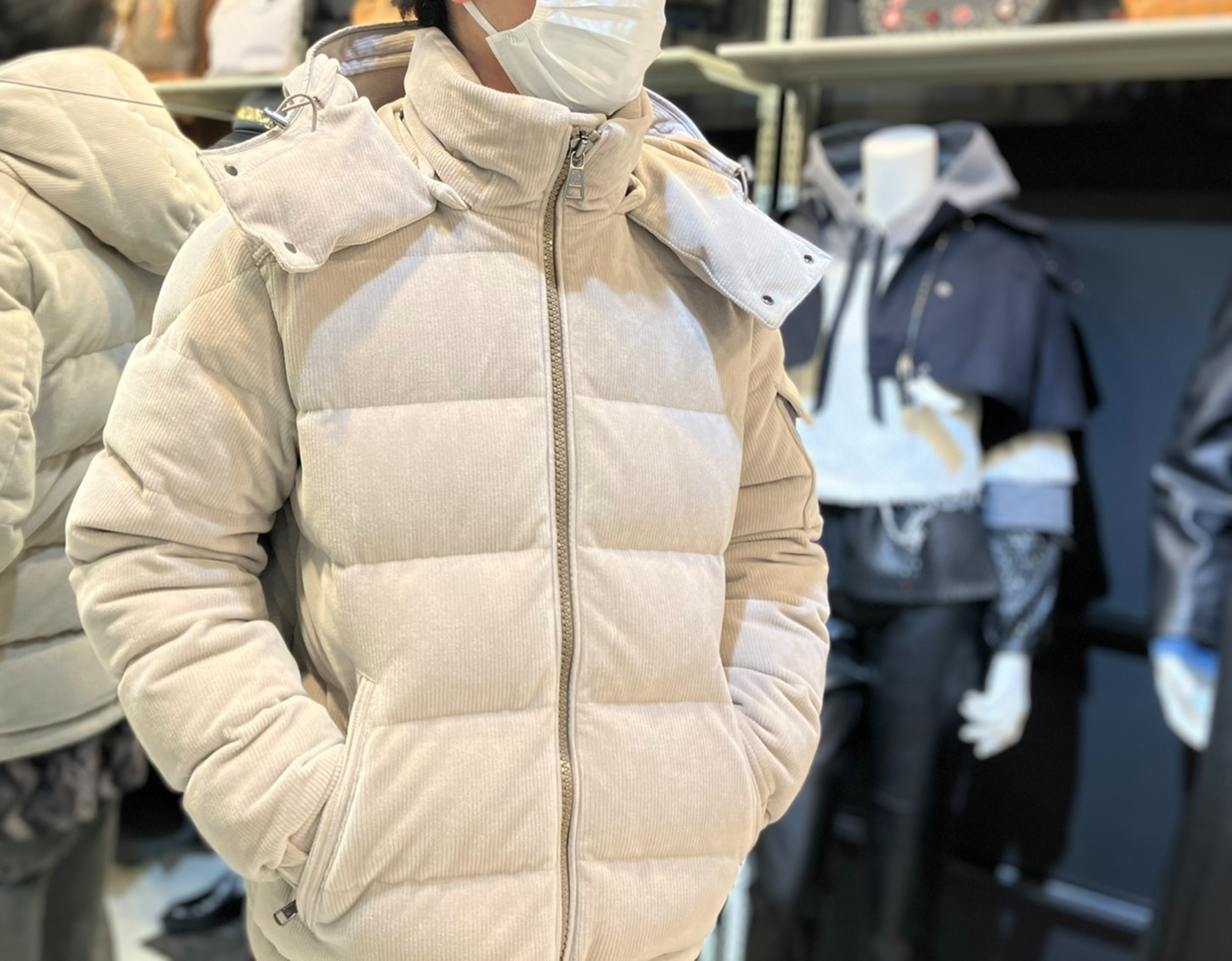 MONCLER/モンクレール】から「MAYA GIUBBOTTO フード付 ジップアップ