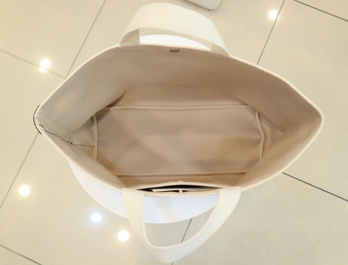 エルベシャプリエのリュクススクエアトートL