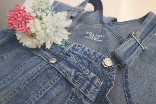 キャリアファッションのholiday　DENIM