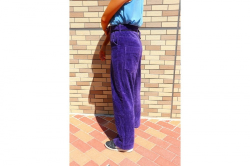 アカネウツノミヤのコーデュロイパンツ