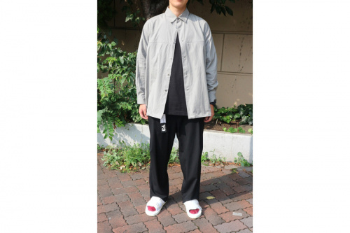 コットンシャツの三鷹南口