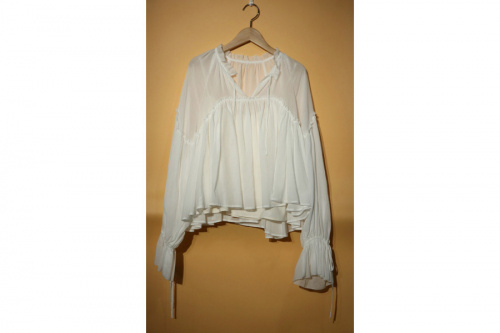 コットンブラウスの三鷹南口