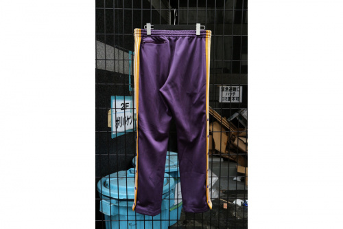 ニードルスのトラックパンツ