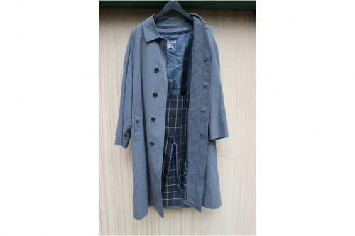 ステンカラーコートのニット