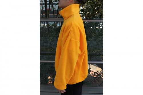 ゴーシャラブチンスキー×アディダスのポーラーハーフジップフリースカットソー