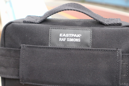 ボディーバッグの三鷹南口