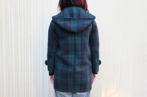 メルトンノーカラーフードコートの三鷹南口