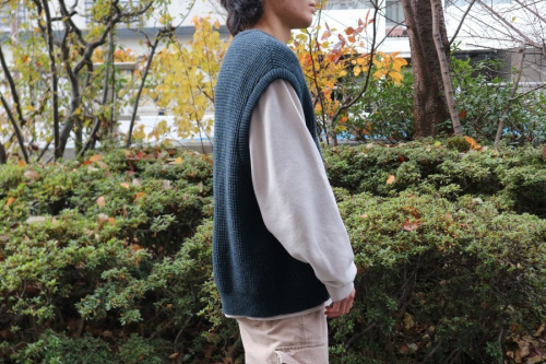 ウルのニットベスト
