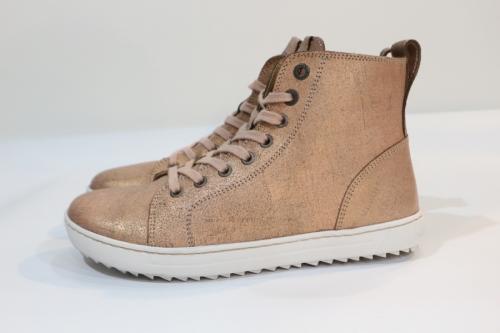 ビルケンシュトックのレザーシューズ