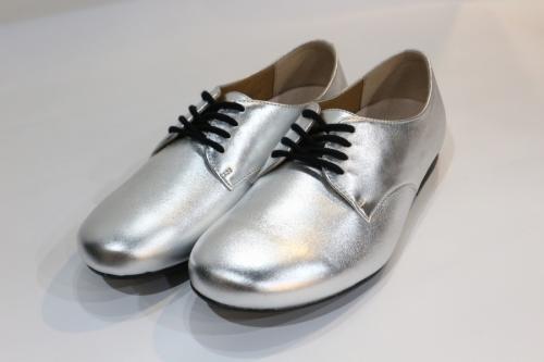 レザーシューズの三鷹南口