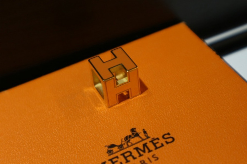 ラグジュアリーブランドのHERMES
