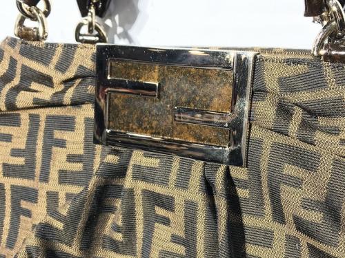 フェンディのハンドバッグ