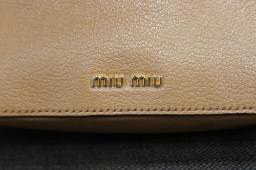 ミュウミュウのマドラスビコローレショルダーバッグ