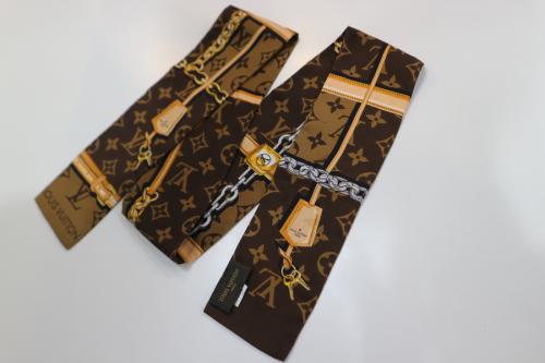 ルイヴィトンのスカーフ