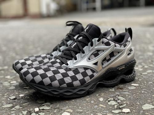 ミズノのスニーカー