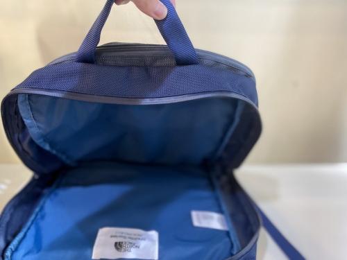 ザノースフェイススのShuttle Daypack Slim