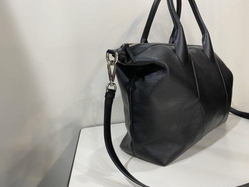 ジルサンダンネイビーの2WAYレザーバック