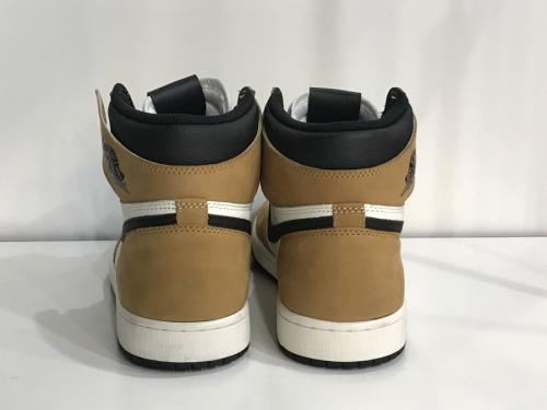ナイキ エアジョーダン 1 レトロ ハイ オージーのハイカットスニーカー