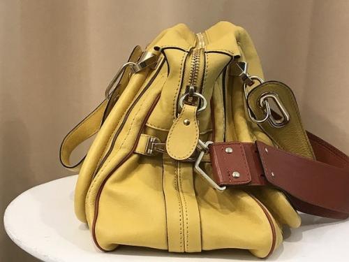 ショルダーバッグ