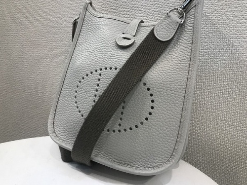 ラグジュアリーブランドのHERMES