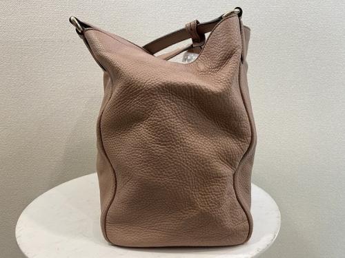 GG タッセルチャーム ソーホーショルダーバッグの三鷹南口