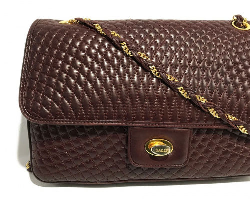 ラグジュアリーブランドのBALLY