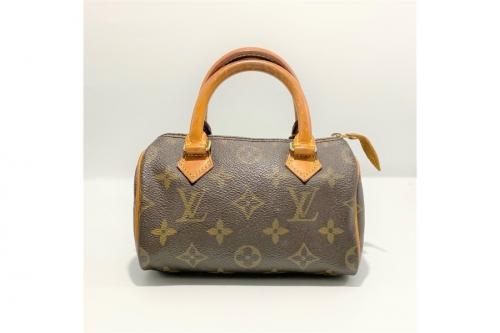 ルイ ヴィトン のハンドバッグ