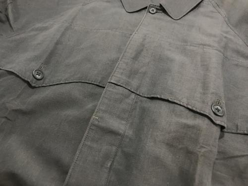 リネンワイドジャケットの茶タグ