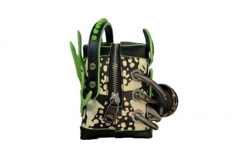 VILLAIN SQUAD EVILGIRIモンスターバッグの19AW