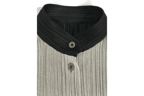 ヨーク切替バンドカラープリーツシャツのISSEY MIYAKE