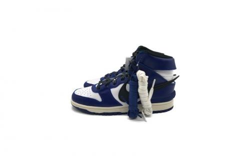ナイキ×アンブッシュのDUNK HIGH × AMBUSH