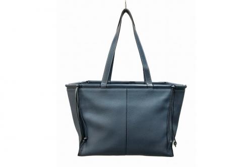 ロエベのCUSHION TOTE
