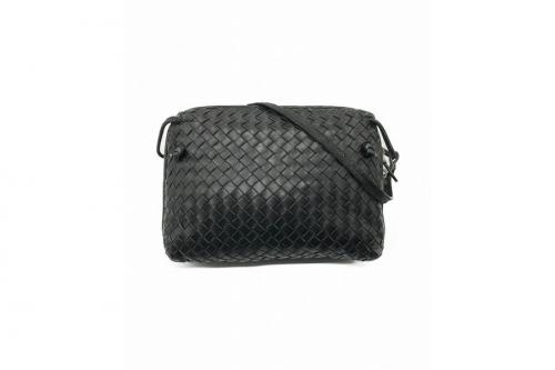 ボッテガベネタのイントレチャート ショルダーバッグ