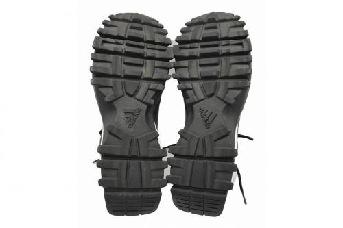 キョイトレイルスニーカー