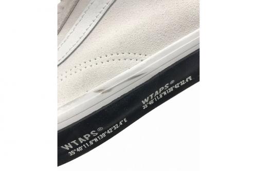 ローカットスニーカー