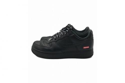 SUPREMEのAIR FORCE 1 LOW