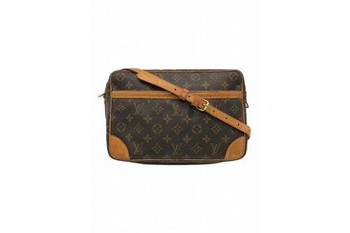 LOUIS VUITTONのルイ ヴィトン