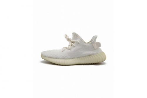 アディダスのYEEZY BOOST 350V2