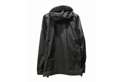 アークテリクスのSOLANO HOODY