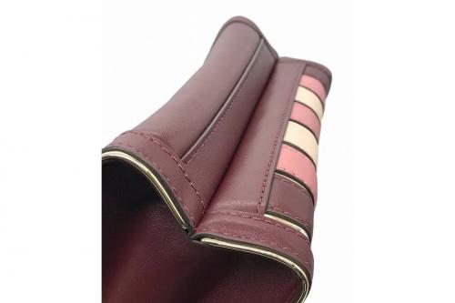 ホイットニー キルテッド チェーンショルダーバッグのレディース チェーンバッグ ショルダーバッグ